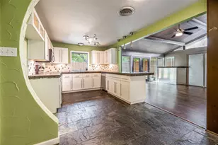 7111 Wild Valley Dr, Dallas, TX 75231 - Photo 14