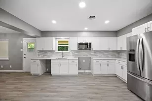 2215 Mack Ln, Dallas, TX 75227 - Photo 10