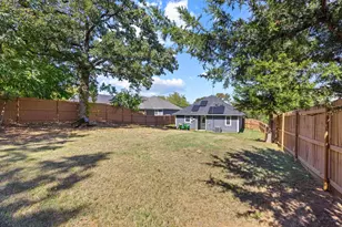 608 E Shepherd St, Denison, TX 75021 - Photo 30