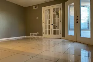 2312 Balsam Dr, Arlington, TX 76006 - Photo 4