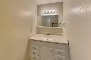 852 Summercrest Blvd, Burleson, TX 76028 - Photo 12