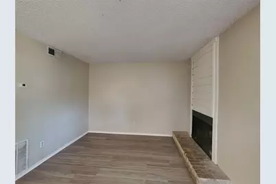 852 Summercrest Boulevard #B, Burleson, TX 76028 - Photo 2