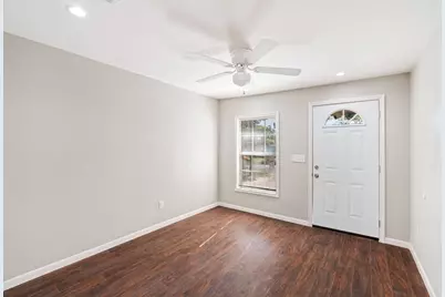 806 Metropolitan Street, Ennis, TX 75119 - Photo 6