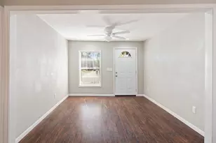806 Metropolitan St, Ennis, TX 75119 - Photo 8
