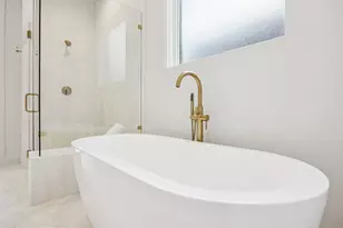 3757 Valley Ridge Rd, Dallas, TX 75220 - Photo 16