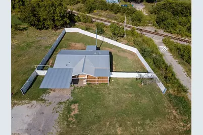 401 Barker Street, Bowie, TX 76230 - Photo 24