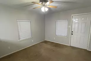 712 Narrow St, Weatherford, TX 76086 - Photo 2