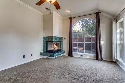 2804 Stonehurst Drive, Grapevine, TX 76051 - Photo 12