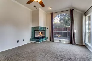 2804 Stonehurst Dr, Grapevine, TX 76051 - Photo 12