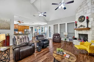 2104 Wills Way Dr, Granbury, TX 76049 - Photo 10