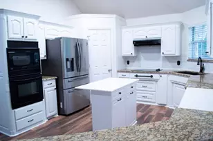 7825 Hightower Dr, North Richland Hills, TX 76182 - Photo 2