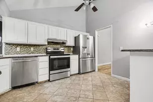 12929 Pennystone Dr, Farmers Branch, TX 75244 - Photo 14