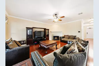 513 Rocky Creek Drive, Mansfield, TX 76063 - Photo 6