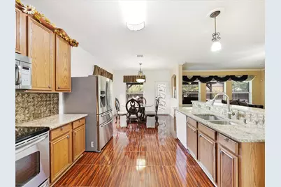 513 Rocky Creek Drive, Mansfield, TX 76063 - Photo 14