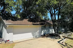 2118 Rock Creek Dr, Grand Prairie, TX 75050 - Photo 1