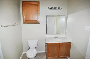 1421 Queens Brook Ln, Fort Worth, TX 76140 - Photo 14