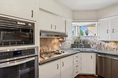 4805 Hildring Drive E, Fort Worth, TX 76109 - Photo 16