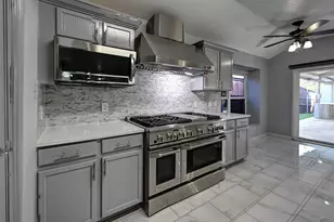 7018 Petty Ln, Dallas, TX 75217 - Photo 10