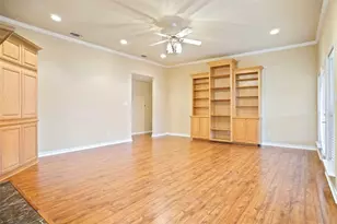 424 Half Moon Way, Runaway Bay, TX 76426 - Photo 4