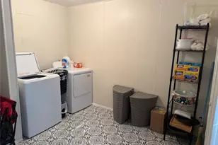 110 S Hickory Ave, Denison, TX 75020 - Photo 8