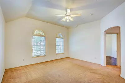 8116 Dogwood Lane, Irving, TX 75063 - Photo 18