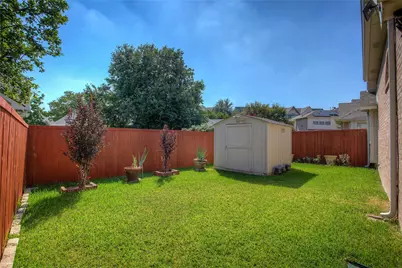 8116 Dogwood Lane, Irving, TX 75063 - Photo 20