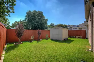 8116 Dogwood Ln, Irving, TX 75063 - Photo 20