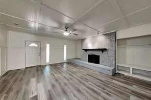 1019 Park Center St, Benbrook, TX 76126 - Photo 4