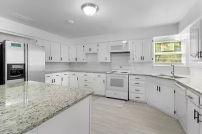 608 N East Street, Arlington, TX 76011 - Photo 10