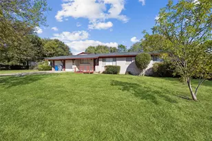 2739 Plaza Blvd, Dallas, TX 75241 - Photo 2