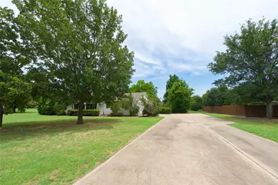 1196 County Road 260, Gainesville, TX 76240 - Photo 8