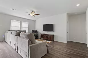 3004 Brittlebush Dr, Fort Worth, TX 76108 - Photo 4