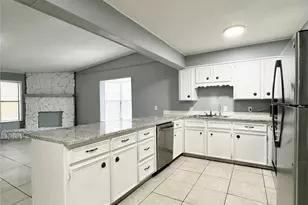 5652 Conlin Dr, Fort Worth, TX 76134 - Photo 10