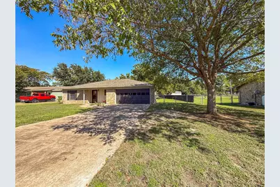 3809 Winding Way, Granbury, TX 76049 - Photo 4