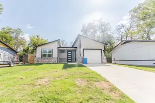 206 Ross Street W, Sulphur Springs, TX 75482 - Photo 1