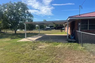 203 Washington Ave, Strawn, TX 76475 - Photo 4