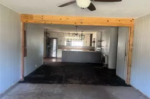 203 Washington Ave, Strawn, TX 76475 - Photo 16