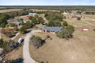1929 Mamie Rd, Greenville, TX 75402 - Photo 26