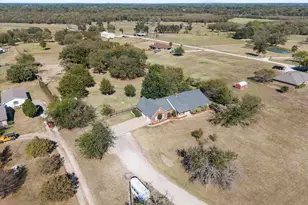 1929 Mamie Rd, Greenville, TX 75402 - Photo 28