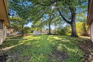 817 S Rusk St, Gainesville, TX 76240 - Photo 24