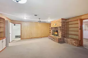 817 S Rusk St, Gainesville, TX 76240 - Photo 8