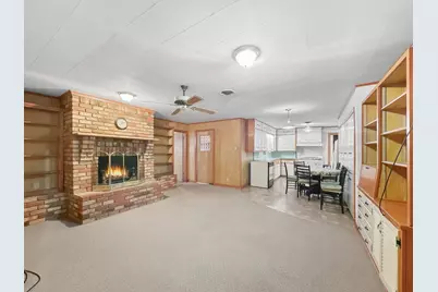 817 S Rusk Street, Gainesville, TX 76240 - Photo 4