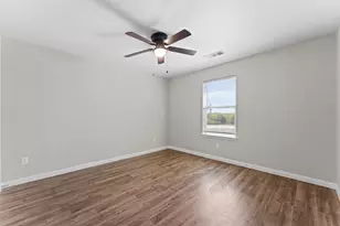 504 Riverbed Dr, Crowley, TX 76036 - Photo 22