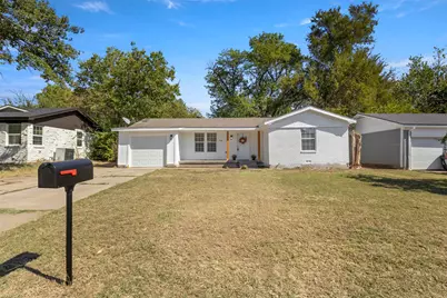 916 Zelda Drive, Hurst, TX 76053 - Photo 2