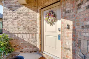 8609 Mirror Lk Dr, Fort Worth, TX 76179 - Photo 4