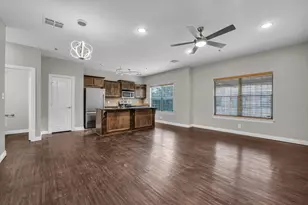 2410 S 2nd St, Waco, TX 76706 - Photo 8