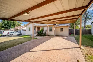 2105 Rosewood St, Grand Prairie, TX 75050 - Photo 14