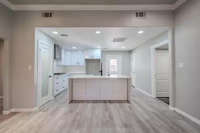 2105 Rosewood Street, Grand Prairie, TX 75050 - Photo 4