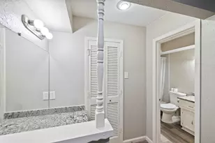 710 Waynelee Dr, Lancaster, TX 75146 - Photo 12