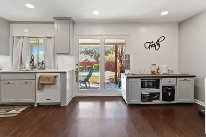 1920 Avignon Court, Carrollton, TX 75007 - Photo 6